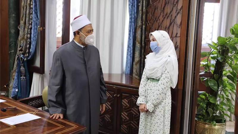 الإمام الأكبر يكرم المتميزين والمبتكرين بالأزهر