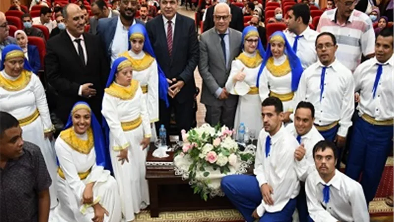 سعفان يوزع عقود عمل لـ٧٥ من ذوى الهمم و شهادات تكريم لـ ٢٨ من متدربى 