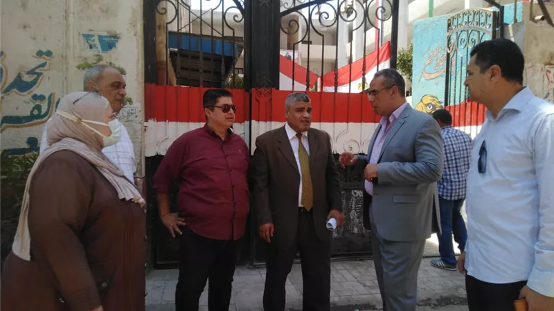 وكيل التعليم بالقليوبية يتابع المشروع القومي للقراءة بمدارس القناطر الخيرية