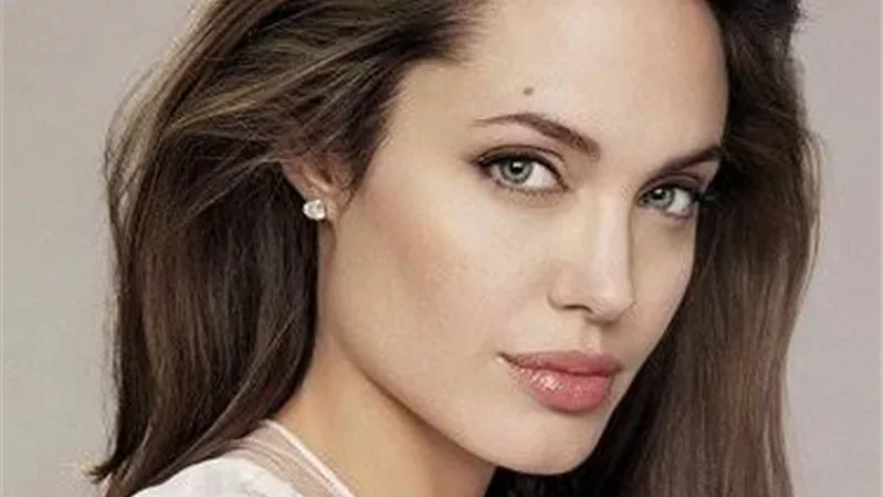بسبب رسالة مؤثرة من فتاة أفغانية.. أنجلينا جولي تنضم لـ إنستجرام