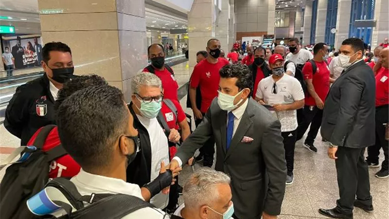 وزير الرياضة يودع بعثة المنتخبات البارالمبية المشاركة فى الدورة بطوكيو..صور