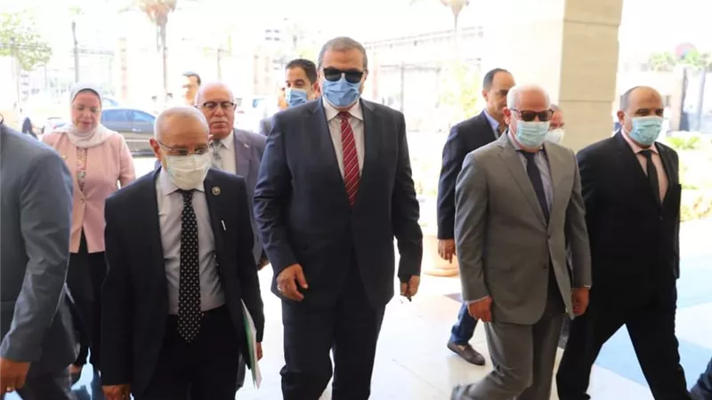 500 وثيقة تأمين ..سعفان يشهد ختام مبادرة مصر بكم أجمل لذوى الهمم
