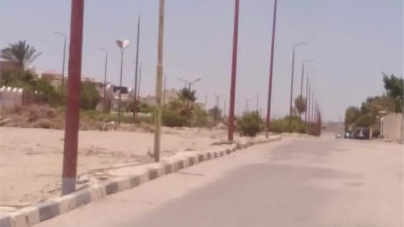 انارة 613 عمود في 8 مناطق بالغردقة |صور