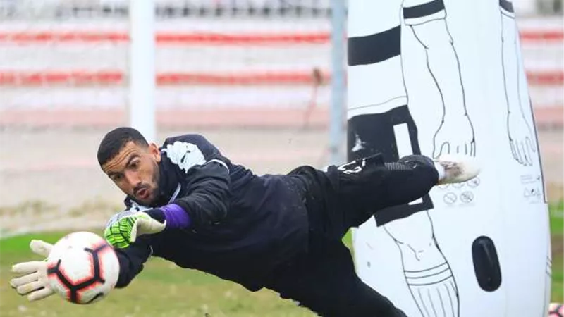 قبل مباراة حسم الدوري والتتويج.. حارس الزمالك يثير الجدل بكلمة واحدة