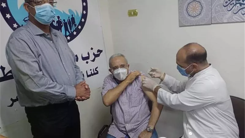 امين مستقبل وطن باسيوط يتلقى الجرعة الثانية من لقاح كورونا