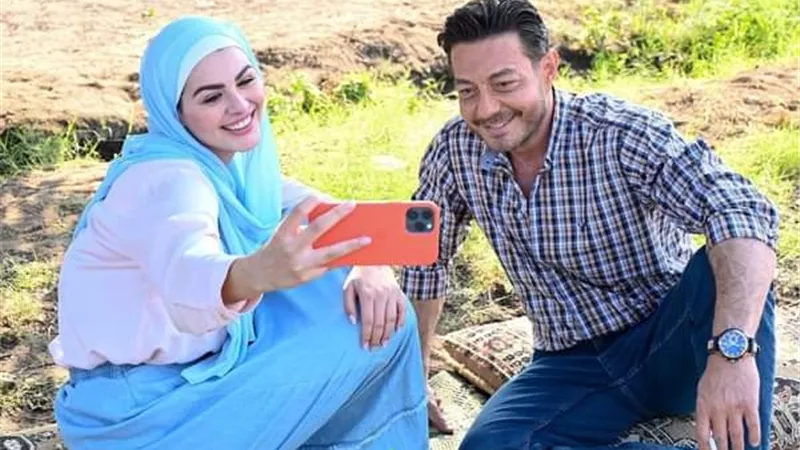 احمد زاهر يعلن عن