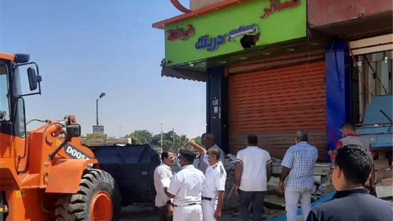 مندور: جهاز بدر يتحفظ على 8 تكاتك ويحرر 41 محضر متنوع بالتعاون مع شرطة.. بالصور