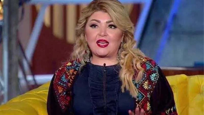 مها احمد ترد بشكل مسئ على احد المتابعين وصفها ب :