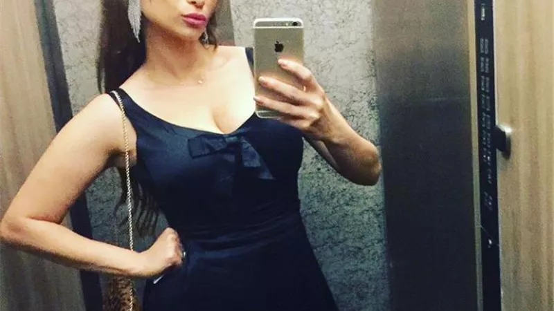 بالأسود .. غادة طلعت تجذب أنظار متابعيها