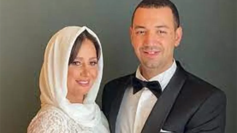 بعد الإساءة إليه وزوجته حلا شيحة ..معز مسعود يقاضي الناقد طارق الشناوي