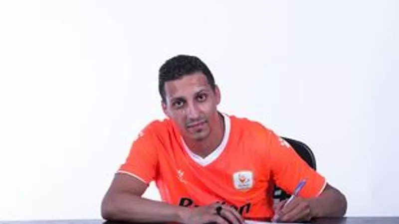 فاركو يتعاقد مع مهاجم الباطن السعوى