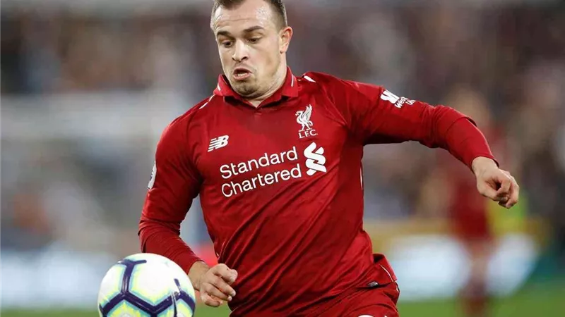 نجم ليفربول على أعتاب الرحيل.. والطريق ممهد إلى ليون
