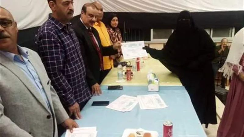 وكيل وزارة تعليم مطروح يكرم مدراء المدارس المتميزة
