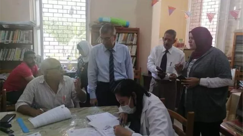 تطعيم العاملين بمديرية تعليم الجيزة ضد فيروس كورونا ..صور