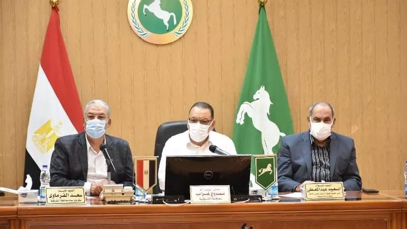 غراب يلتقي المواطنين ويُقرر علاجهم على نفقة الدولة