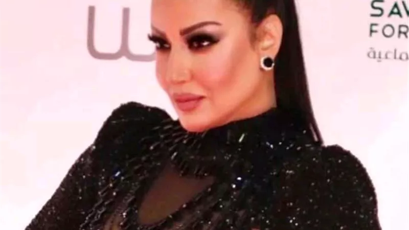 هجوم شرس على سمية الخشاب بسبب 