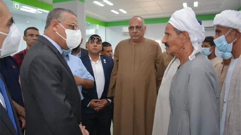 محافظ سوهاج يتابع سير العمل بمشروعات مبادرة حياة كريمة بقرى مركز دار السلام