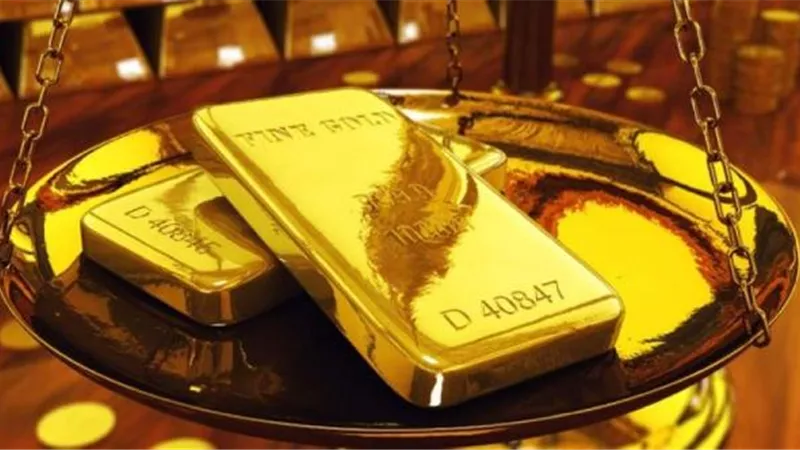انخفاض اسعار الذهب وانتعاش النفط