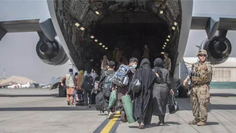 البيت الأبيض يعلن إجلاء أكثر من 21 ألف شخص من كابل خلال 24 ساعة