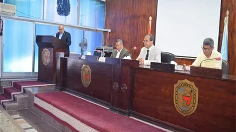 جامعة سوهاج تؤهل الإدارة المركزية و ٧ كليات للأيزو ٢١٠٠١:٢٠١٨ لإدارة المؤسسات التعليمية