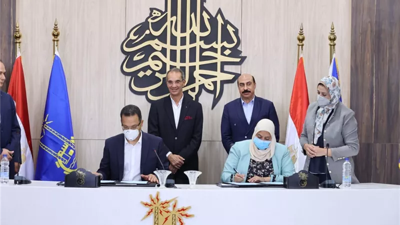 الاتصالات : بروتوكول لرفع كفاءة خدمات الانترنت وتنمية القدرات الرقمية باسوان