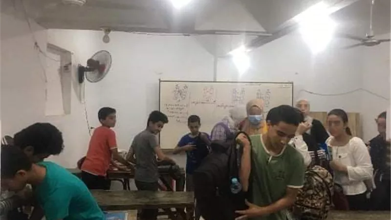 غلق وتشميع 7 مراكز للدروس الخصوصية فى فاقوس وأبوحماد.. بالصور