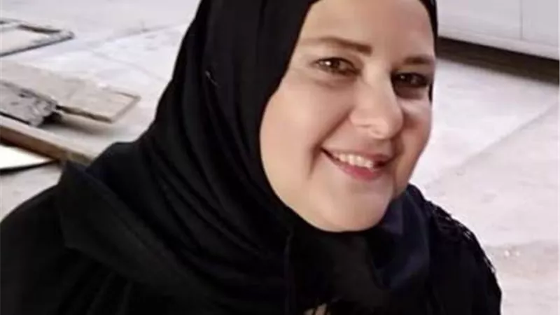 العراقية باريز هادى تشعل السوشيال ميديا لتقليدها دلال عبدالعزيز