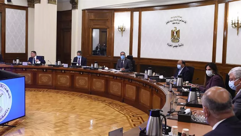 رئيس الوزراء: السيسي وجه بضرورة الإسراع في مشروعات تطوير مدينة الغردقة