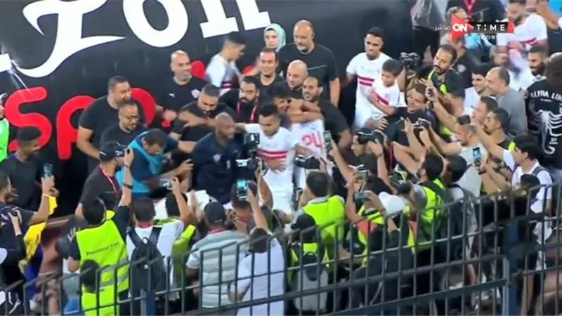فرحة الزمالك بعد حصد لقب الدورى .. فيديو