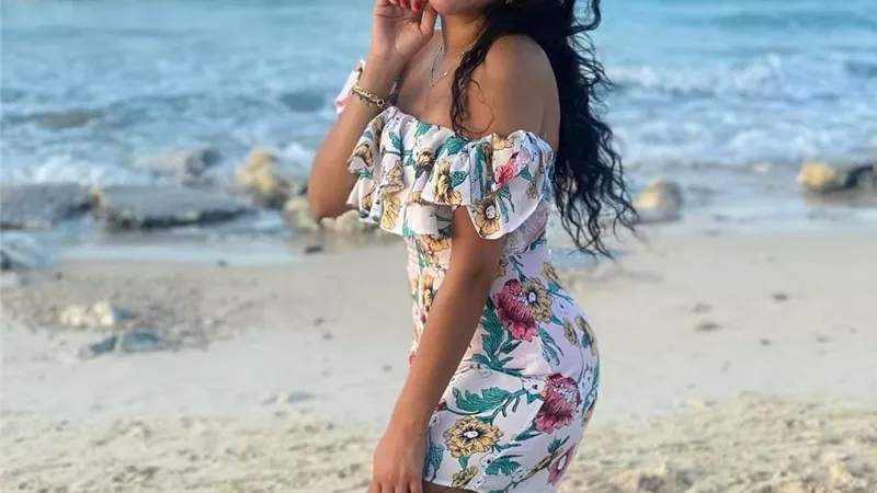 3 فنانات برزن انوثتهن على البحر .. من هن؟