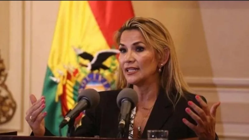 بعد فشل محاولتها للانتحار.. رئيسة بوليفيا السابقة: 