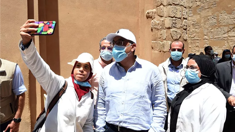 العنانى لشباب أعمال الترميم: انتم عناصر مشرفة وعلى استعداد لتوفير كل ما يلزمكم