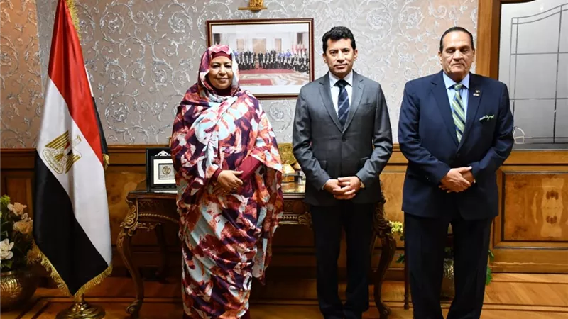 صبحى يدعو لعقد اجتماع لوزراء الشباب والرياضة الأفارقة بمصر لبحث التعاون المشترك