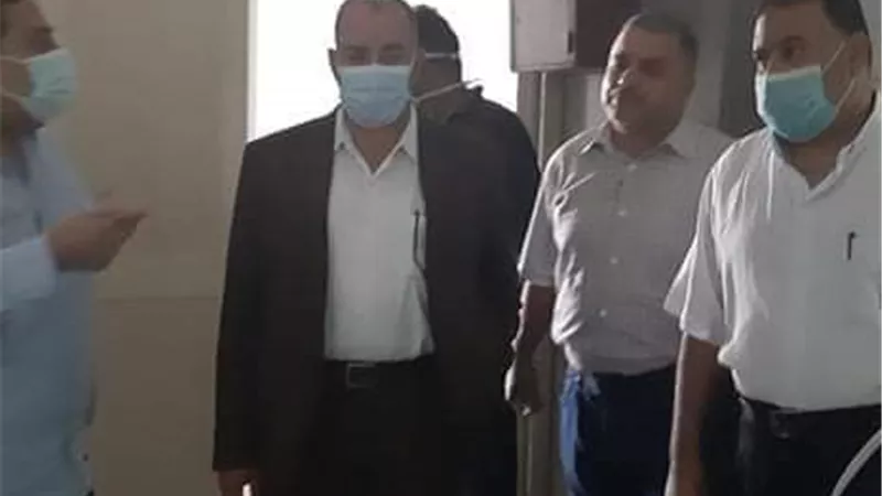 مدير التأمين الصحى يتفقد عيادة العاشر من رمضان ومركز التطعيم بها