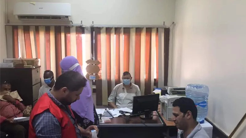 عقل يتابع تطعيم العاملين بمديرية التربية والتعليم بجنوب سيناء لها ضد فيروس كورونا