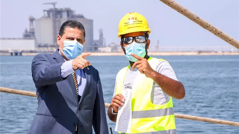 ٥٨ ألف طن بضائع عامة وتصدير ١٦٥ حاوية خضار وفاكهة من ميناء دمياط إلى أوروبا وأمريكا