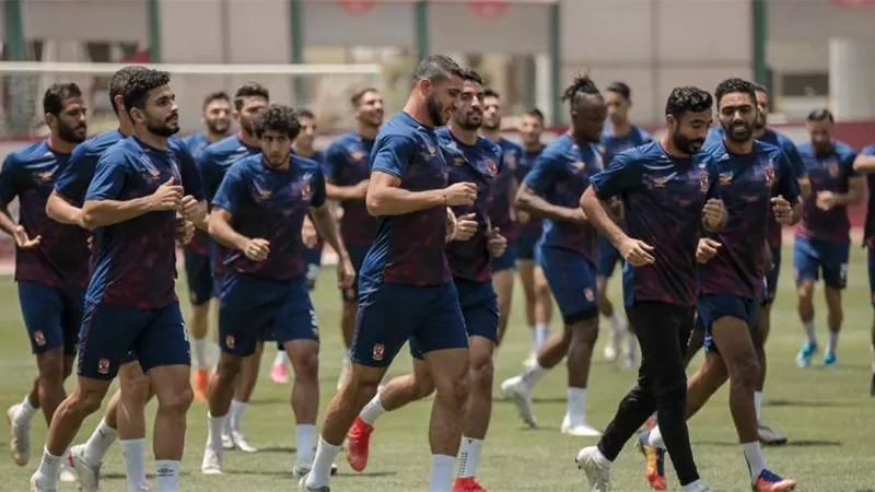 عودة متولى ونيدفيد لقائمة الأهلى أمام أسوان