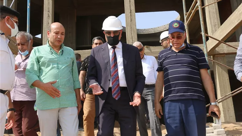 محافظ جنوب سيناء يتابع العمل بمبنى مجلس المدينة الجديد بشرم الشيخ