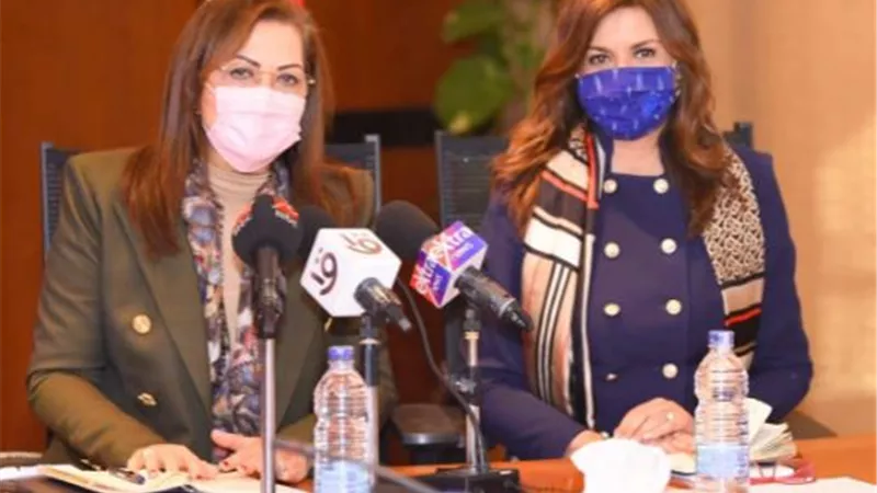 وزيرتا التخطيط والهجرة تعقدان اجتماعًا مع شباب المصريين الدارسين بالخارج