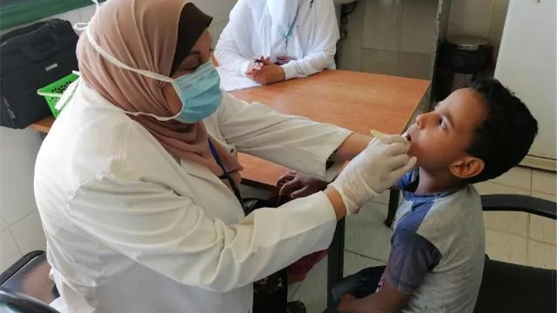 علاج ١٥٧٦ مواطنا بالمجان في قافلة طبية بدمياط..صور
