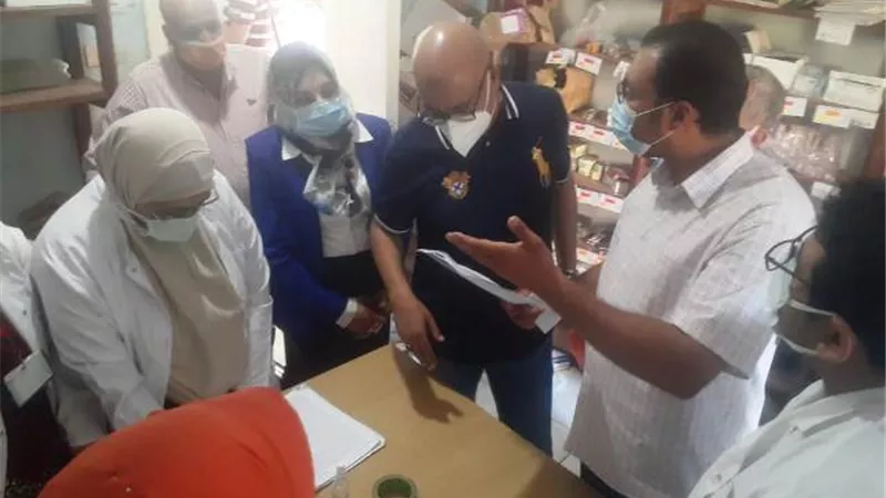 الكشف وتوفير العلاج لألف مواطناُ بقافلة فى سمسطا.. بالصور