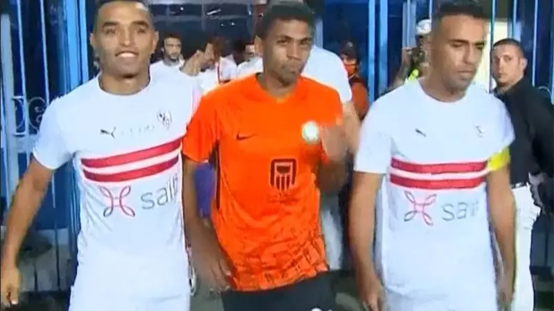 نتيجة الشوط الأول في مباراة الزمالك والبنك الأهلى.. كريم بامبو يحاول إفساد فرحة التتويج بالدرع