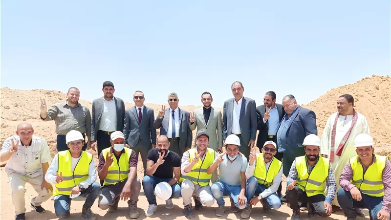 شركة الفقير تنفذ أكبر مشروعات المياه والصرف فى العاصمة الإدارية والعاشرمن رمضان.. بالصور