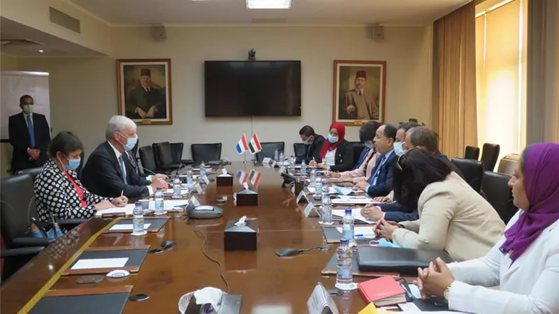 طرح أسهم عدد من الشركات الحكومية فى البورصة خلال المرحلة المقبلة