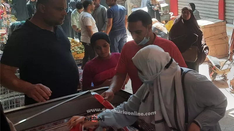 ضبط 54 شيكارة دقيق بدون فواتير بأشمون ومحاضر إشغالات وإزالات فورية ... صور
