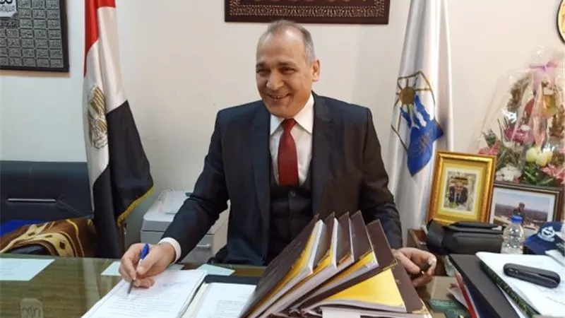 ننشر تفاصيل حركة التغييرات بين مديرى الادارات التعليمية فى القاهرة.. بالصور