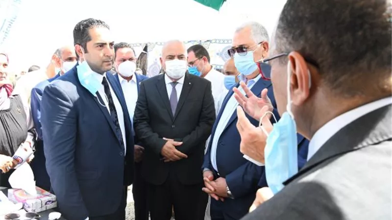 رئيس البنك الزراعى: 
