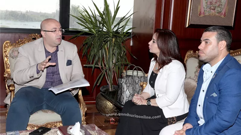 محافظ بني سويف يبحث مع لجنة البيئة والرفق بالحيوان تداعيات انتشار الكلاب الضالة