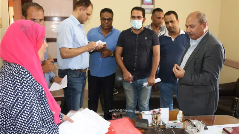 السكرتير العام للمنوفية يتابع ملفات التصالح في مخالفات البناء بمركز منوف