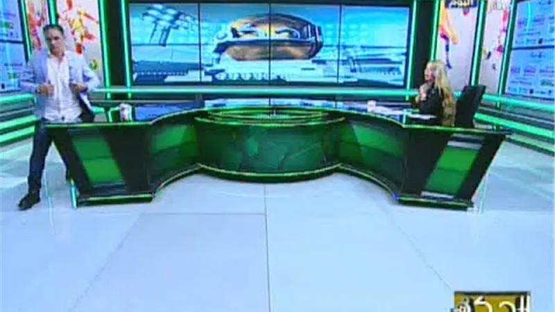 إحاله المذيعة مى حلمى للتحقيق وقف برنامجها بعد انسحاب نجم الزمالك الاسبق